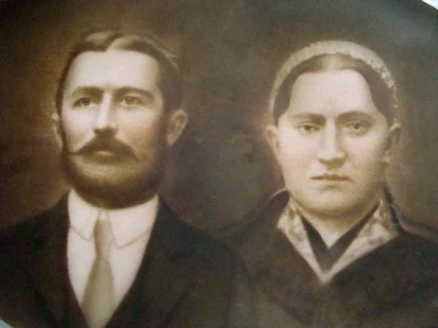 Michael & Katherine Tischler Tomasch
Michael & Katherine were the parents of Anna Elizabeth Tomasch  who married Robert Thomas Roht im Middleborough,  MA  USA