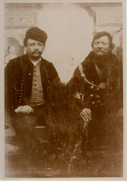 Matthias Schmotzer & Johann Schmotzer
Right: Matthias Schmotzer, *1797 +28.07.1863,  left his son Johann  Schmotzer *10.07.1817 +30.09.1889